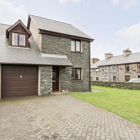 6 Stad Yr Ysgol Blaenau Ffestiniog Kültér fotó